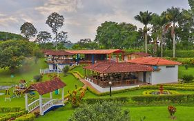 Hotel Campestre Pueblo Bello